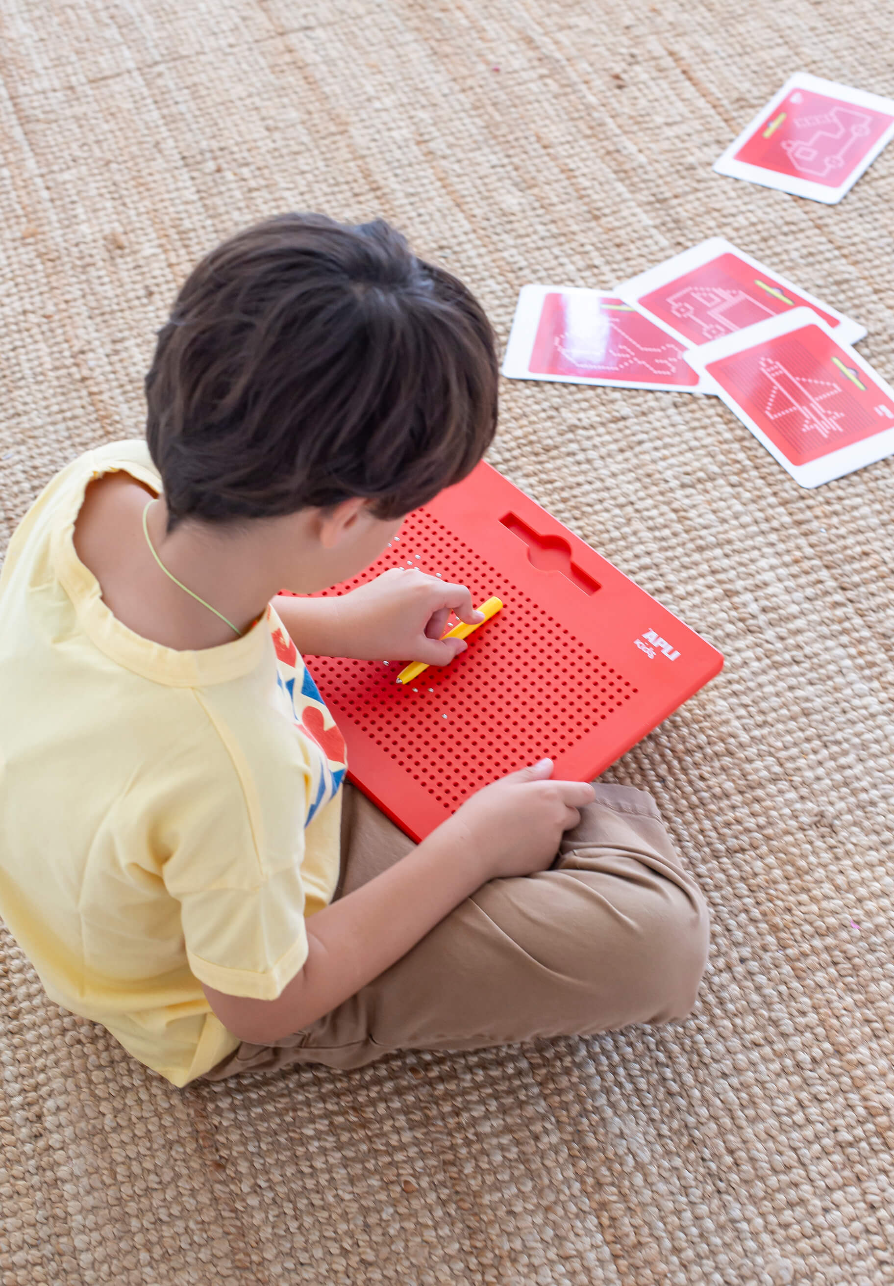 Magnetic board APLI Kids, L, with stylus, 10 cards with 20 drawings - PBS  Connect Polska: artykuły, materiały i akcesoria biurowe